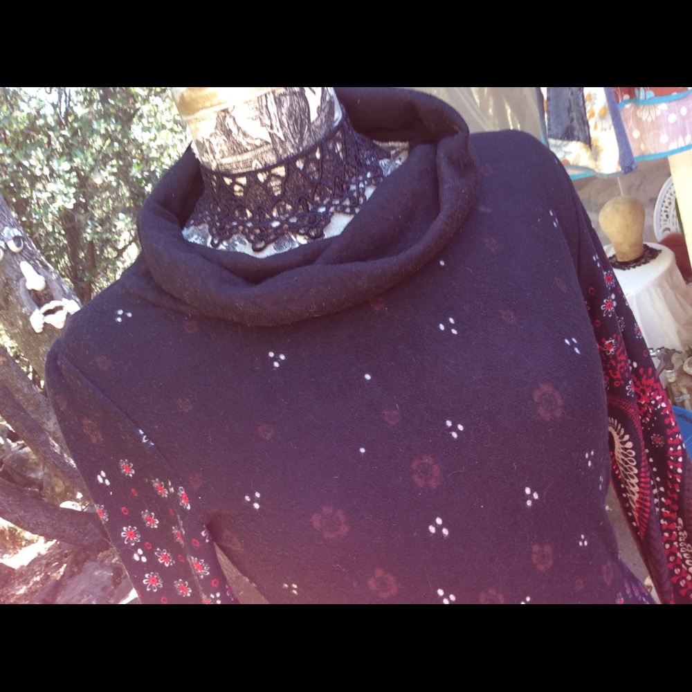 Sacred Threads Nwt Black Redknit Tunic Pai - image 3